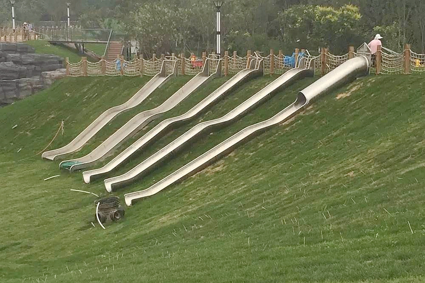 戶外遊（yóu）樂場不鏽鋼滑梯